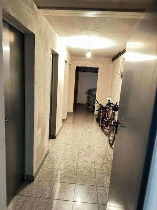 Vierfamilienhaus mit Doppelgarage in Stuttgart — Bild 2