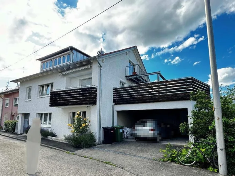 Vierfamilienhaus mit Doppelgarage in Stuttgart — Bild 3