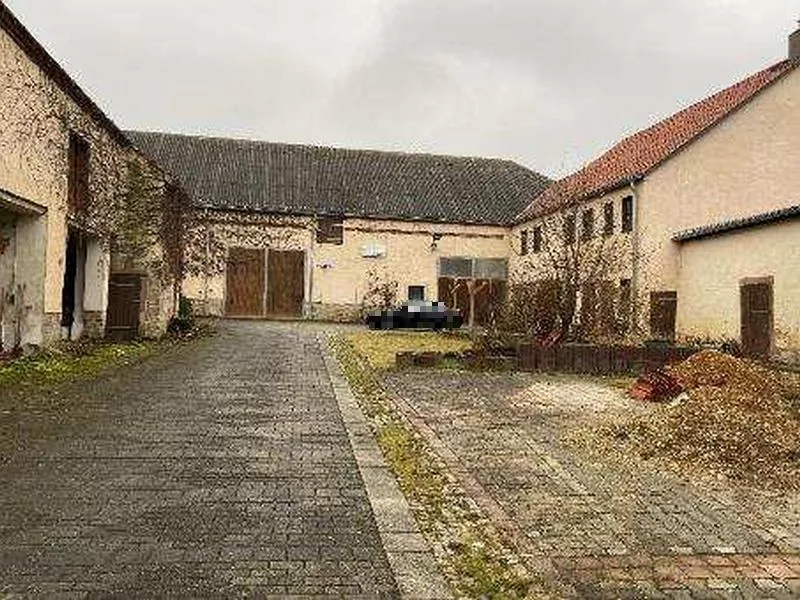 Dreiseitenhof in Osterfeld — Bild 2