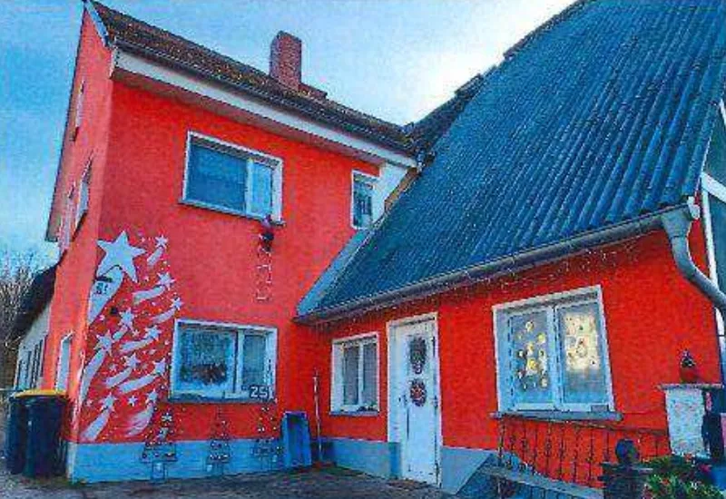 Wohnhaus und angrenzend Einfamilienhaus mit Nebengebäuden in Gutenborn OT Giebelroth