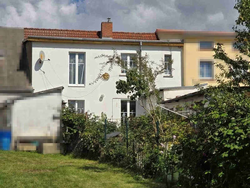 Einfamilienwohnhaus mit Einliegerwohnung und Nebengebäude in Demmin — Bild 2