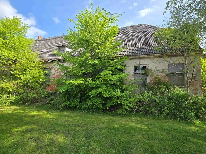 Denkmalgeschütztes, ehemaliges Wirtschaftshaus in Woggersin — Bild 2