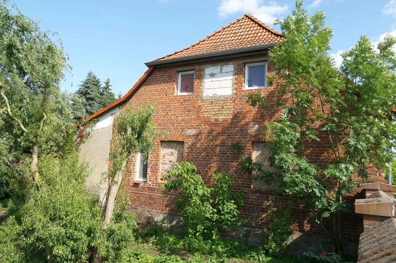 Einfamilienwohnhaus mit Nebengebäuden in Torgelow am See — Bild 2