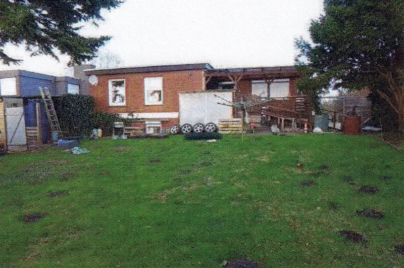 Einfamilienhaus mit Einliegerwohnung und Garage in Elmshorn