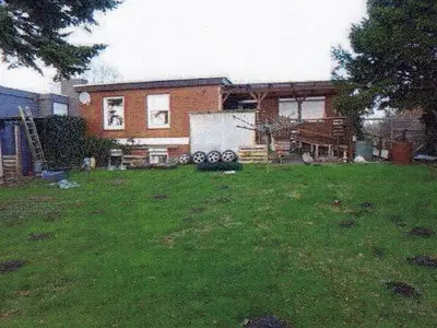 Einfamilienhaus mit Einliegerwohnung und Garage in Elmshorn