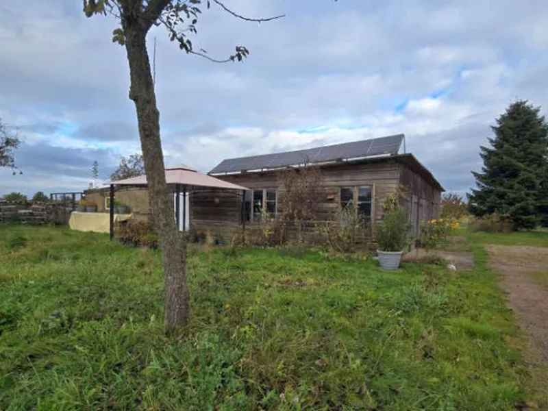 Einfamilienwohnhaus (Reihenendhaus) mit Nebengebäuden in Gelbensande — Bild 2