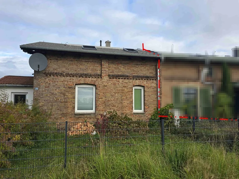 Einfamilienwohnhaus (Reihenendhaus) mit Nebengebäuden in Gelbensande — Bild 3