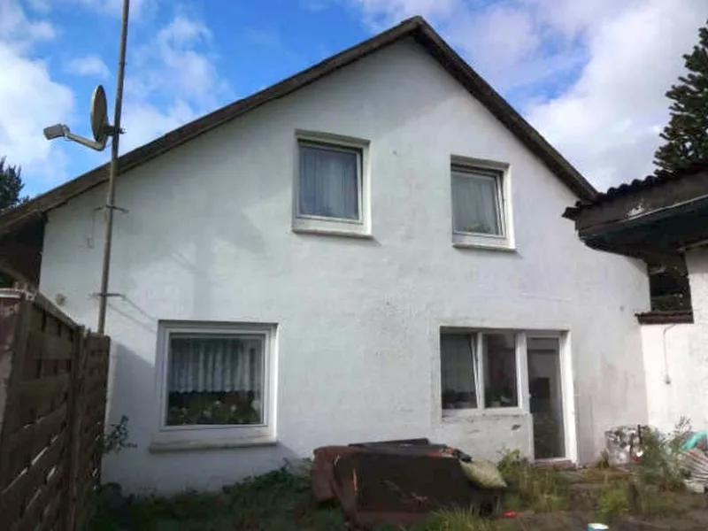 Doppelhaushälfte nebst Garage in Bergenhusen — Bild 2