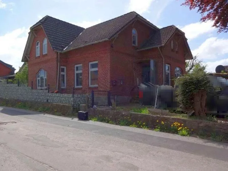 Einfamilienhaus nebst Anbau und Carport in Wohlde — Bild 2