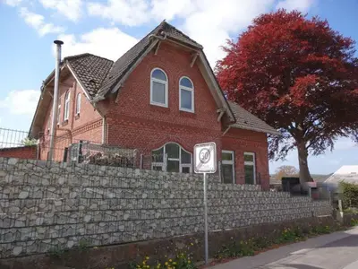 Einfamilienhaus nebst Anbau und Carport in Wohlde