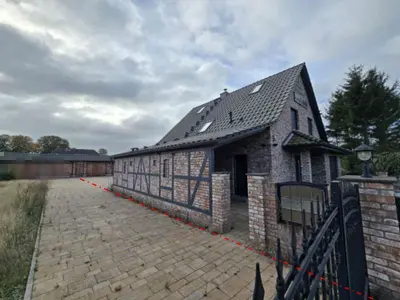 Einfamilienhaus mit Garagen in Kramerhof OT Groß Kedingshagen