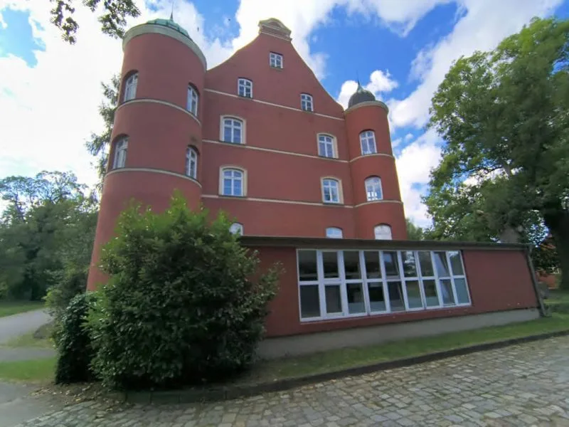 Schloss Spyker in Glowe OT Spyker — Bild 3