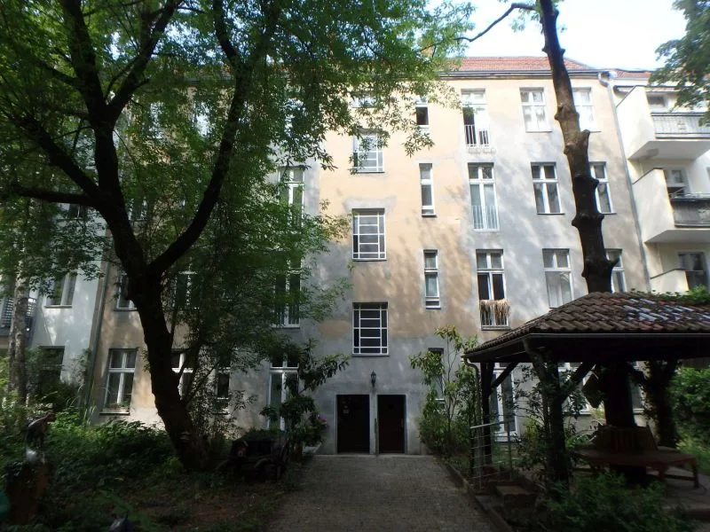 Mehrfamilienwohnhaus (Vorderhaus und Hinterhaus) in Berlin — Bild 2