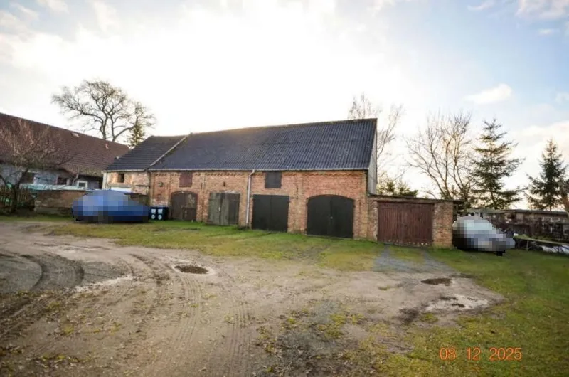 Ehem. landwirtschaftlich genutzter Dreiseitenhof in Fürstenberg/Havel OT Altthymen — Bild 2