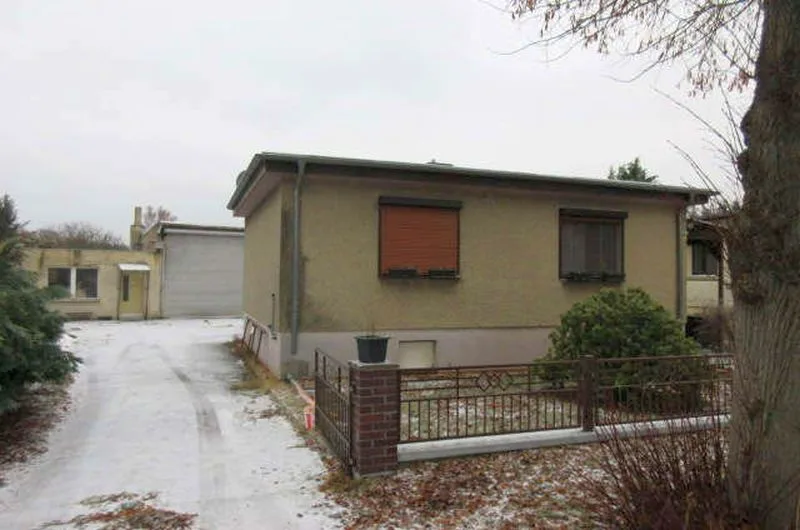 Einfamilienhaus mit Nebengebäude in Löwenberger Land OT Nassenheide — Bild 2