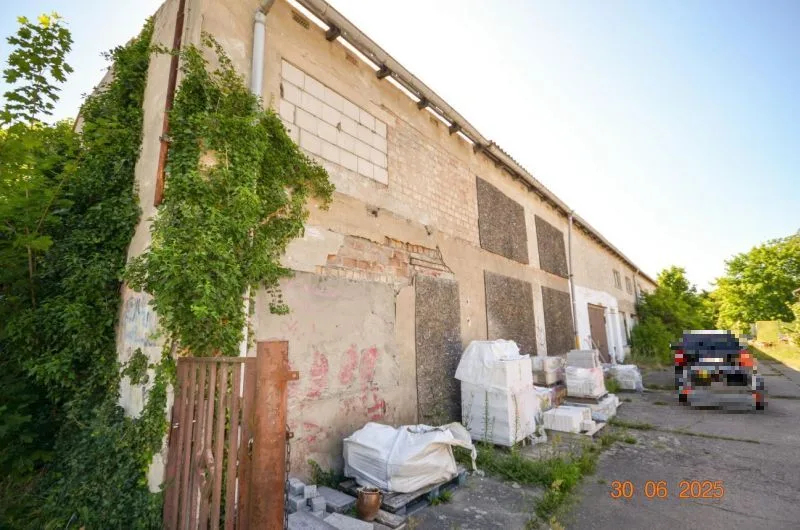 Grundstück mit ehem. Produktionsgebäuden und Bürogebäude in Zehdenick/Havel — Bild 3