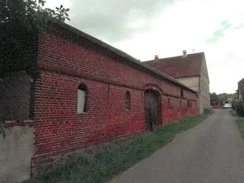 Ehem. Gasthof mit mehreren Nebengebäuden in Plattenburg GT Kletzke