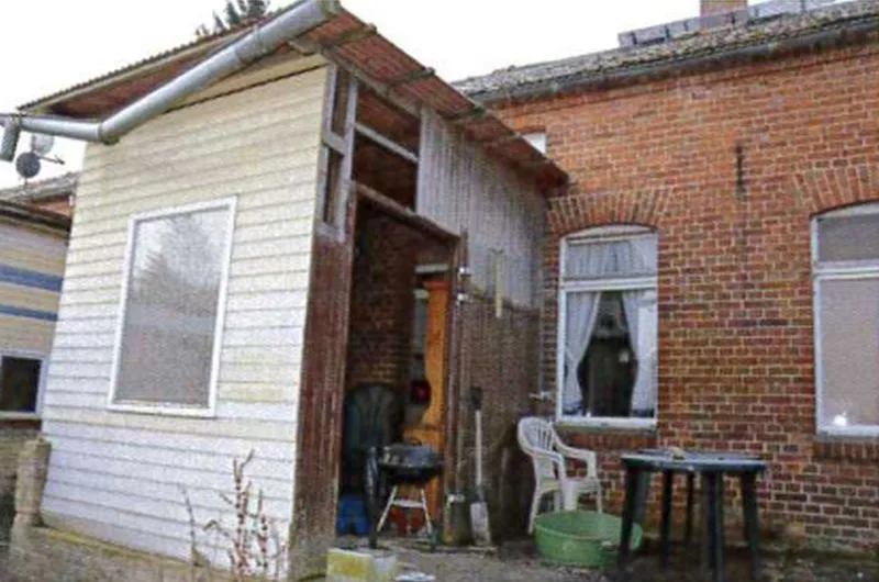 Reihenmittelhaus nebst Nebengelass in Karstädt GT Strehlen — Bild 2