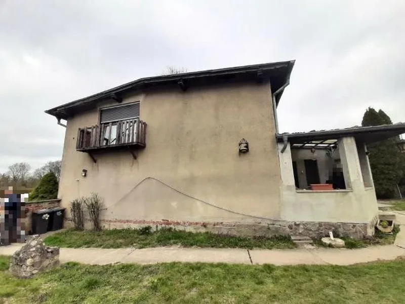 Zweifamilienhaus mit Nebengebäude und Carport in Schwedt OT Felchow — Bild 3