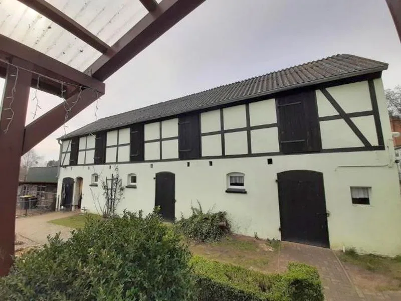 Einfamilienhaus mit Nebengebäuden in Gartz (Oder) — Bild 2