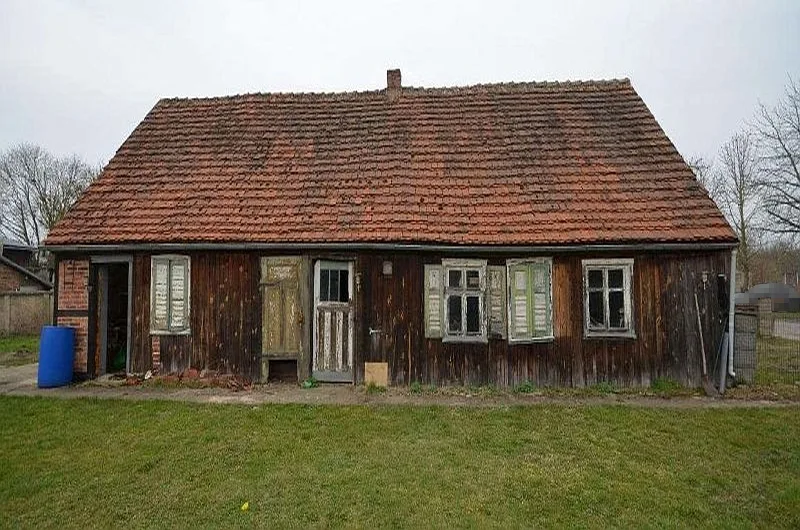 Einfamilienhaus und Nebengebäude in Dreetz — Bild 3