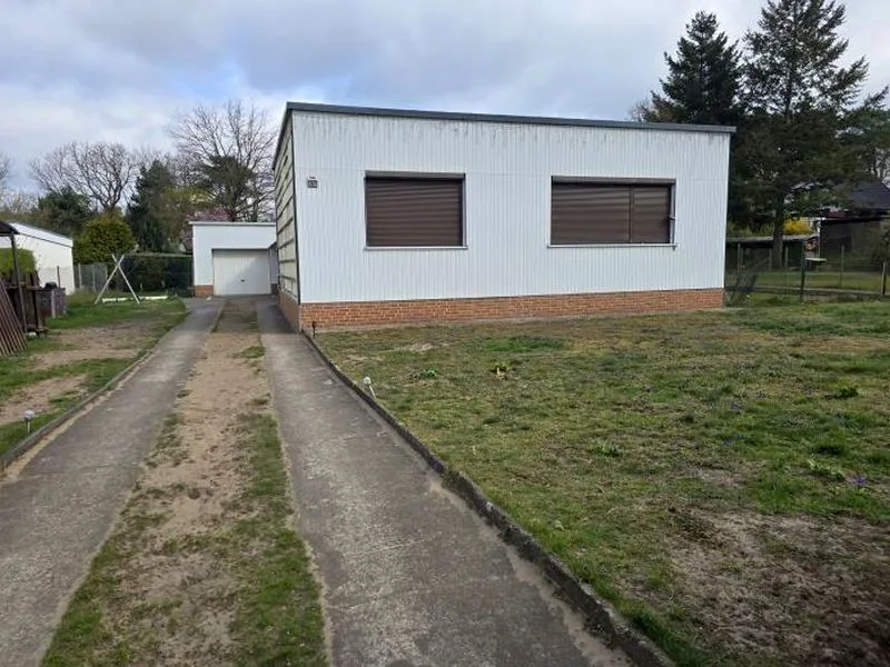 Einfamilienhaus nebst Anbau und Nebengebäude in Mühlenbecker Land OT Mühlenbeck