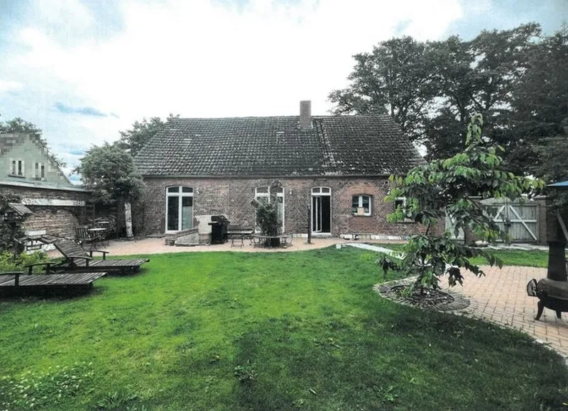 Einfamilienhaus mit Scheune und Ferienhaus in Karstädt OT Dallmin — Bild 2