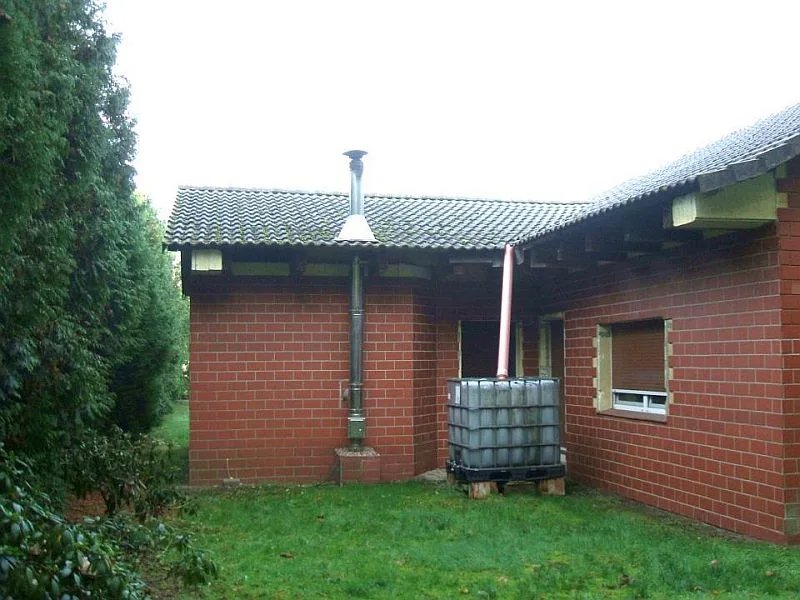 Einfamilienhaus als Betreiberwohnung und Gebäudeteil einer Halle in Uelzen — Bild 2
