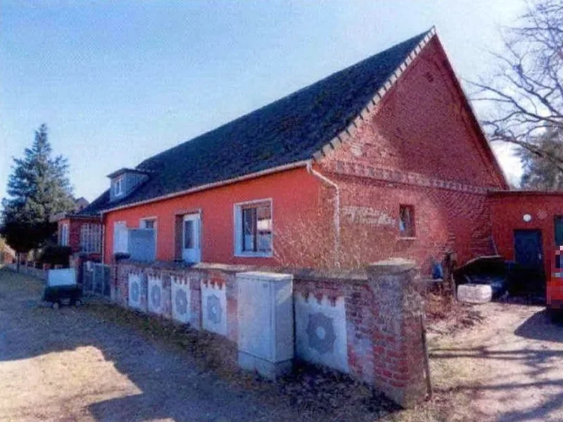 Einfamilienhaus mit Stall, Garage u.a. und unbebautes Grundstück in Suhlendorf OT Grabau — Bild 2