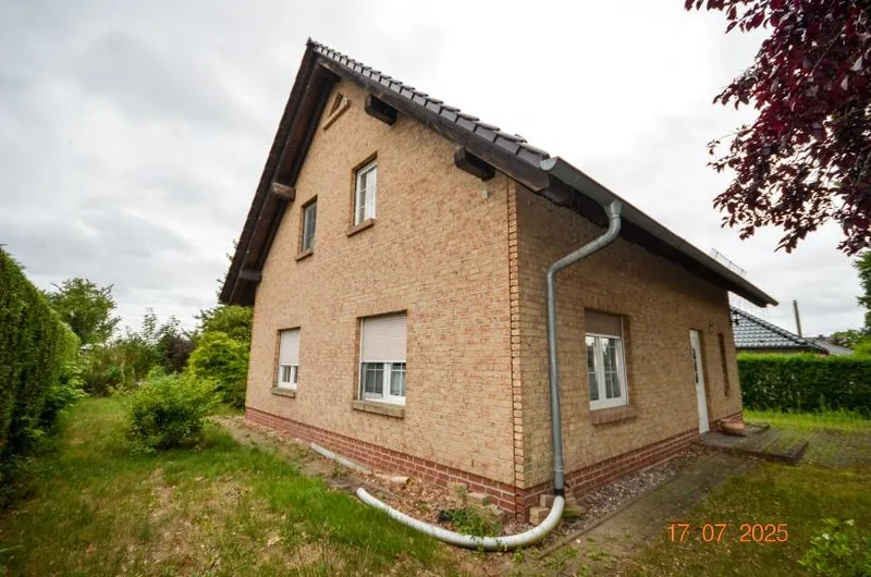 Einfamilienhaus mit Nebengelass in Löwenberg OT Neulöwenberg — Bild 2