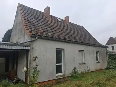 Einfamilienwohnhaus nebst Garage in Gartz (Oder)