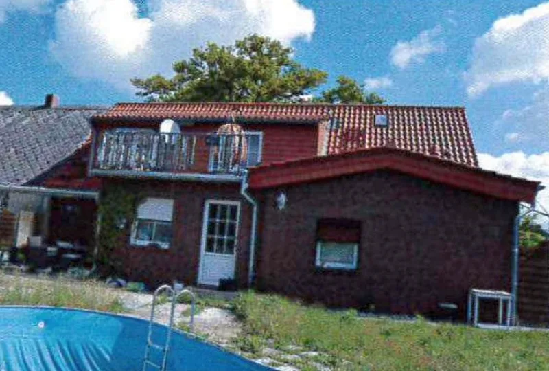 Einfamilienhaus (Doppelhaushälfte) und unbebautes Grundstück in Karstädt — Bild 3