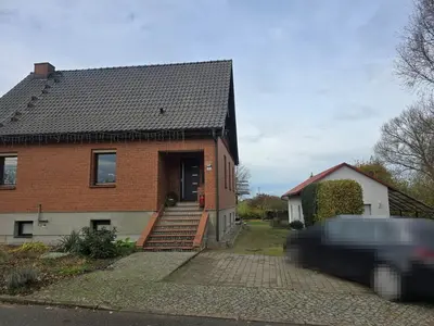Einfamilienhaus mit massiver Garage in Lalendorf OT Vogelsang