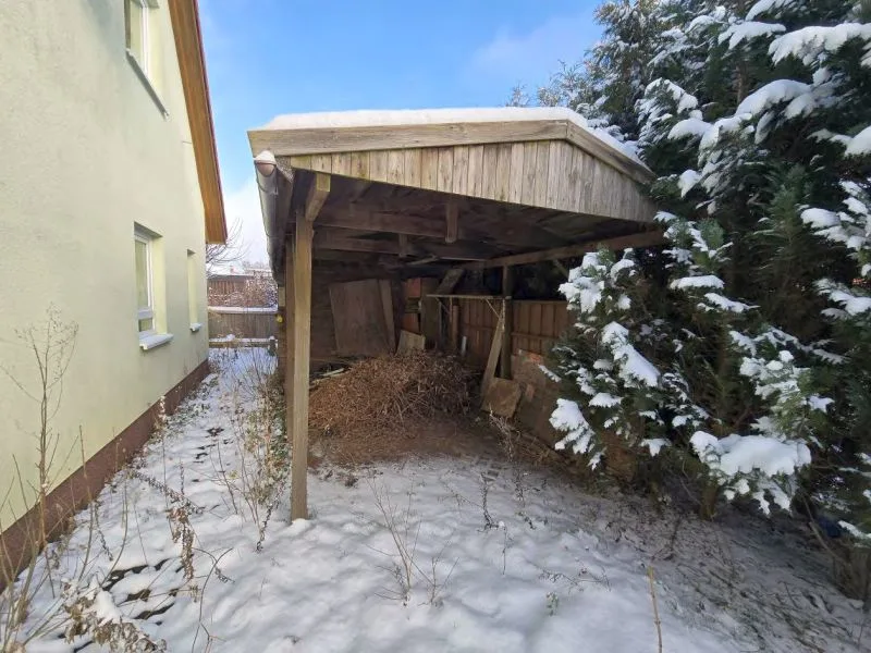 Einfamilienwohnhaus mit Einliegerwohnung und Nebengebäuden in Tessin — Bild 3