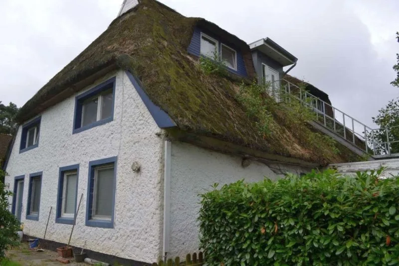 Zweifamilienhaus mit Einliegerwohnung im Spitzboden in Pohnsdorf