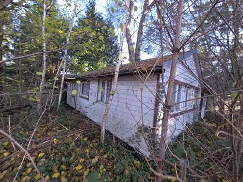 Baureifes Land (geringfügig bebaut) in Bestensee