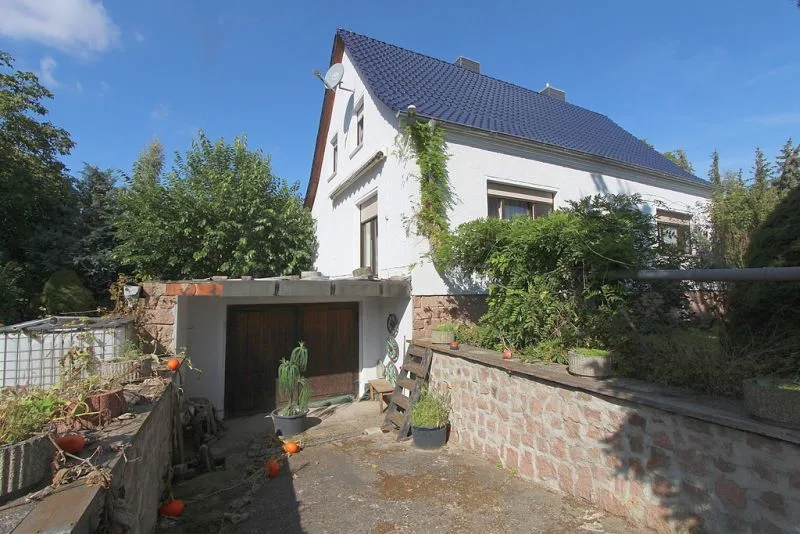 Einfamilienhaus mit Garage, große Scheune, ehem. Wohnhaus u.a. in Zörbig OT Werben — Bild 2