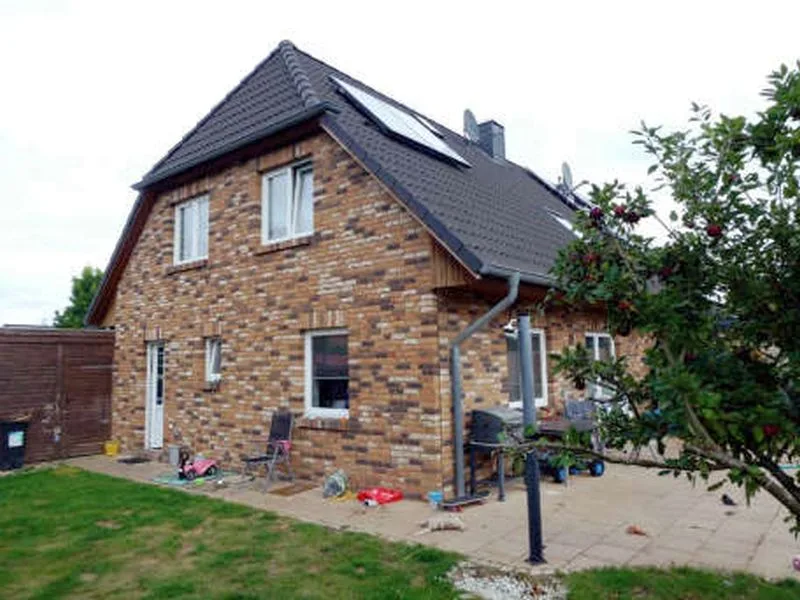 Wohnungseigentum (Doppelhaushälfte mit Carport) in Geesthacht