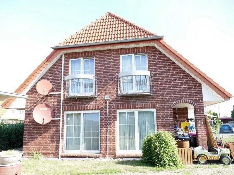 Einfamilienhaus und Baufläche in Hohenwarsleben — Bild 3