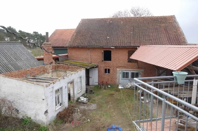 Einfamilienhaus, unbebautes Grundstück und Grünland in Oebisfelde — Bild 3