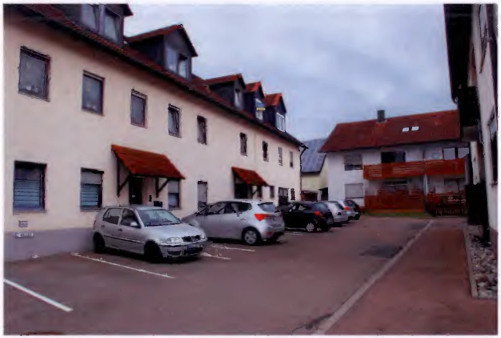 Eigentumswohnung (3 bis 4 Zimmer) in Hausen — Bild 2