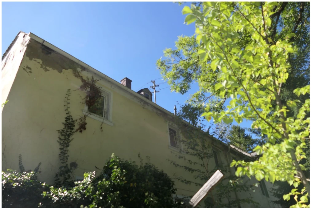 Grundstück mit Mehrfamilienhaus und 2 Scheunen in Fattigau — Bild 2