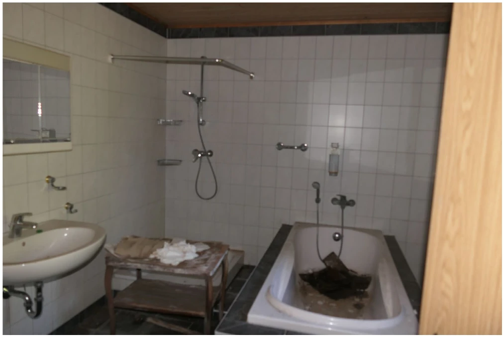 Grundstück mit Mehrfamilienhaus und 2 Scheunen in Fattigau — Bild 3