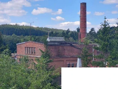 mit Fabrikgebäude bebautes Grundstück in Schauenstein