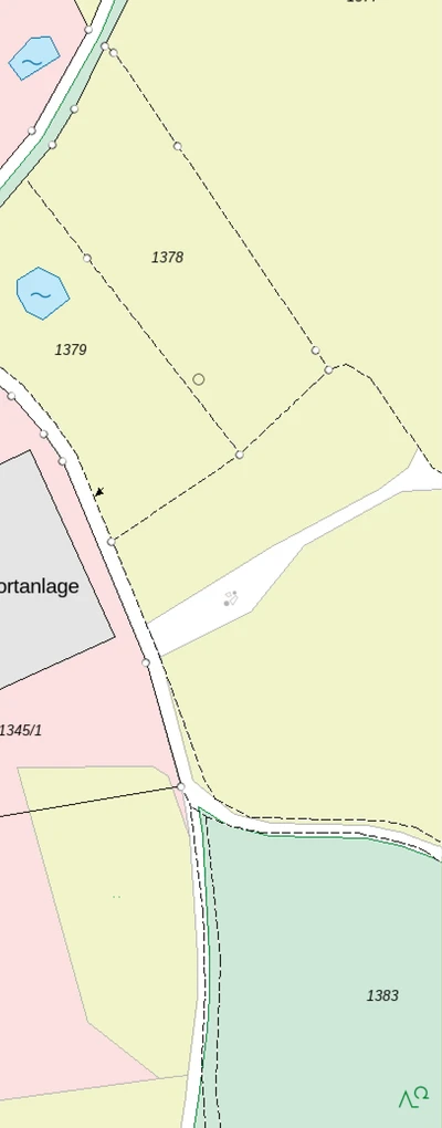 Reithalle mit Pferdeboxen, Aufenthalts- und Sanitärraum, sowie einer darüberliegenden Wohnung in Lichtenberg — Bild 1