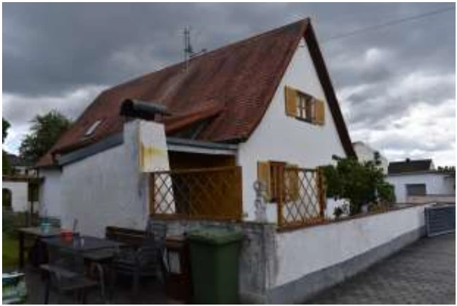 Einfamilienhaus mit Werkstatt-/Garagengebäude in Großmehring — Bild 3