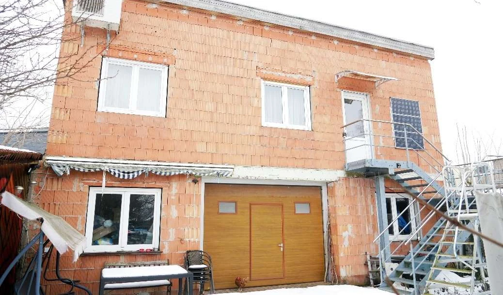 Einfamilienhaus, mit Anbau in Großneuhausen
