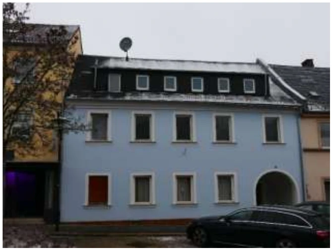 Mehrfamilienwohnhaus (mit Denkmalschutz) in Rehau — Bild 2