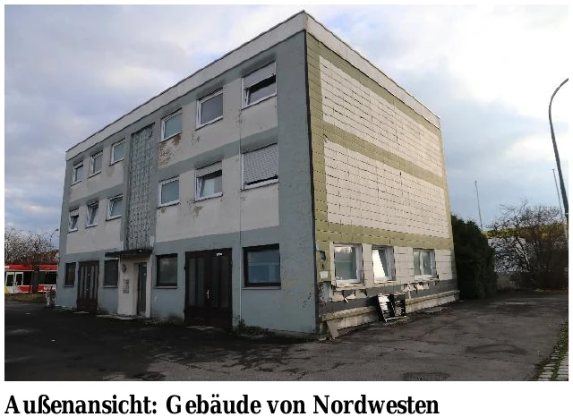 Mehrfamilienhaus mit gewerblichem Nutzungsanteil und 2 Garagenzeilen (insges. 6 Einzelgaragen) in Augsburg — Bild 2