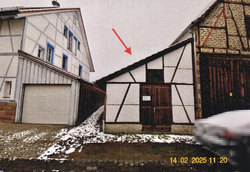 Wohnhaus (Stockwerkseigentum), Doppelgarage und Scheune in Vaihingen/Enz — Bild 3